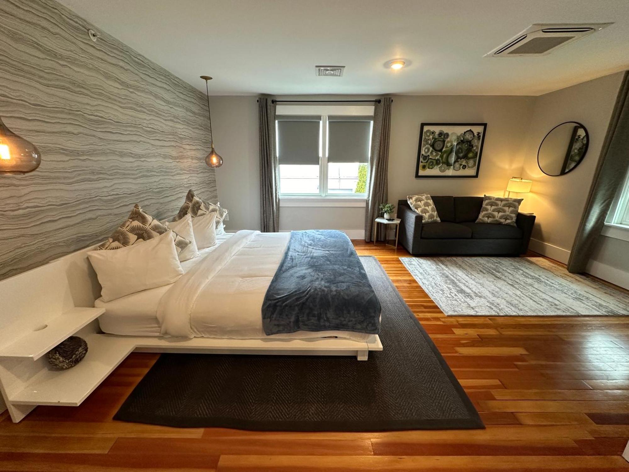 Entire Modern 7 Unit 7 Bath Boutique Inn Ньюпорт Экстерьер фото
